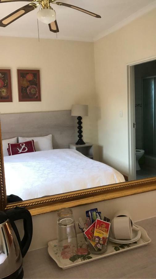 Queenspark Lodge Bloemfontein Kültér fotó
